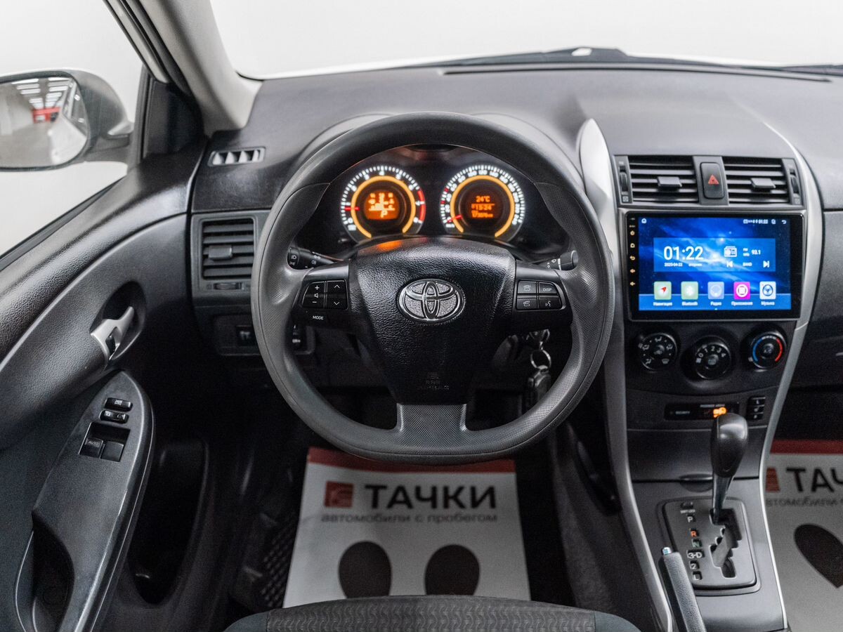 Toyota Corolla 2011 - фото автомобиля