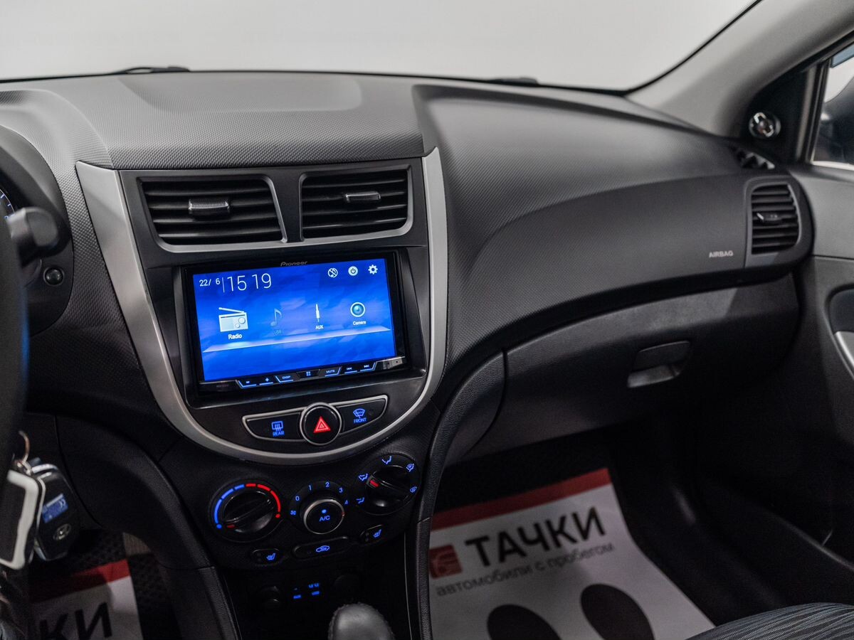 Hyundai Solaris 2014 - фото автомобиля