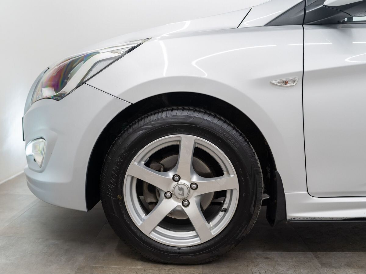 Hyundai Solaris 2014 - фото автомобиля
