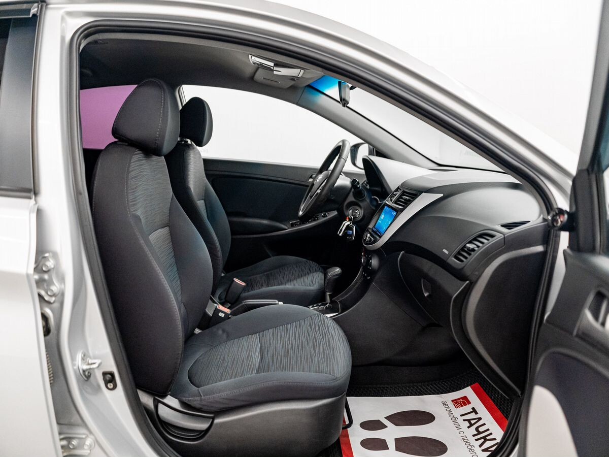 Hyundai Solaris 2014 - фото автомобиля