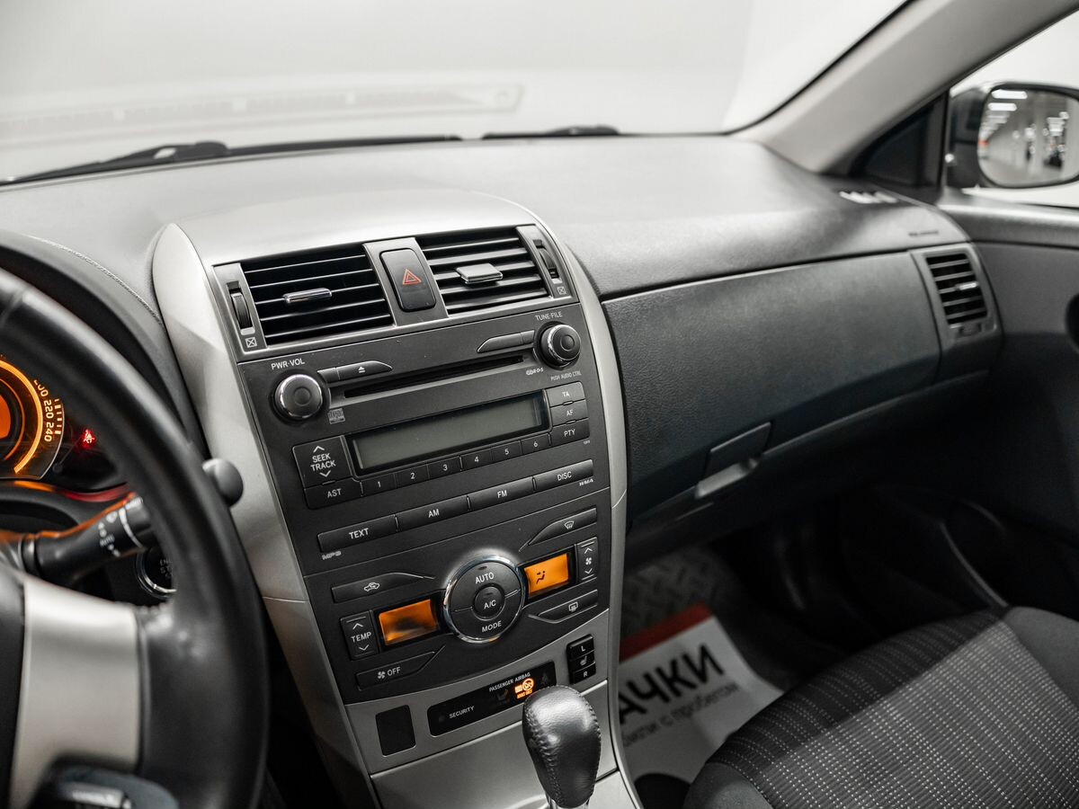 Toyota Corolla 2009 - фото автомобиля