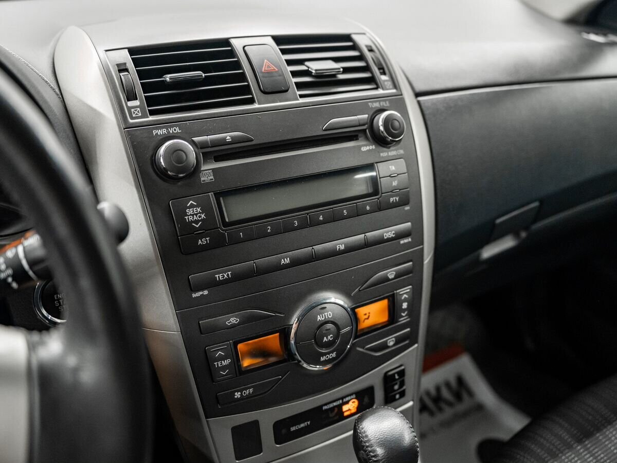 Toyota Corolla 2009 - фото автомобиля