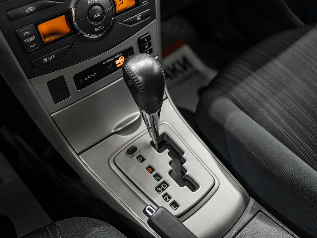 Toyota Corolla 2009 - фото автомобиля