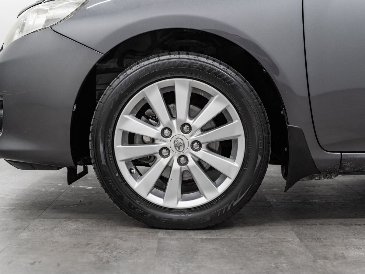 Toyota Corolla 2009 - фото автомобиля