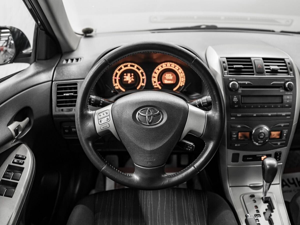 Toyota Corolla 2009 - фото автомобиля