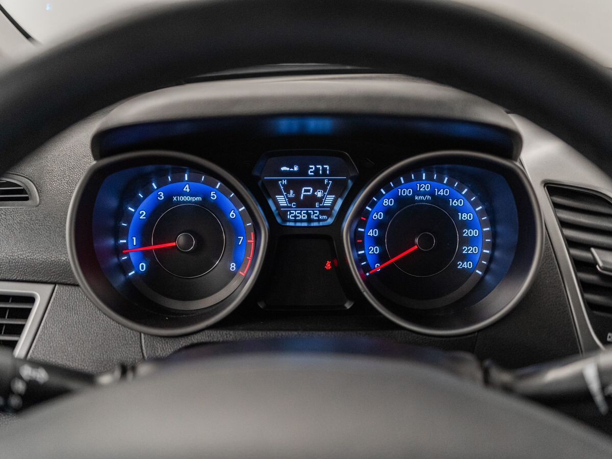 Hyundai Elantra 2014 - фото автомобиля