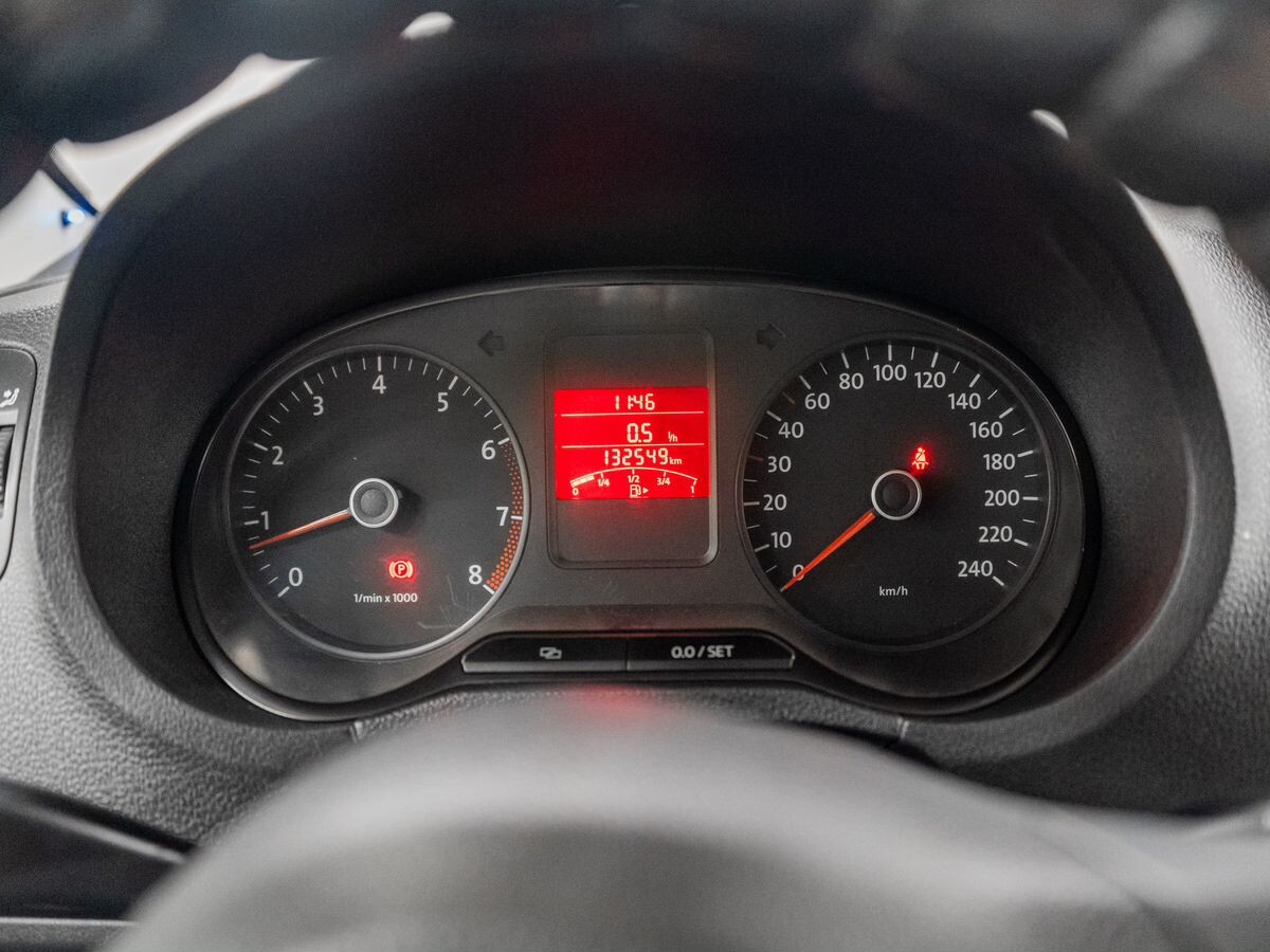 Volkswagen Polo 2011 - фото автомобиля