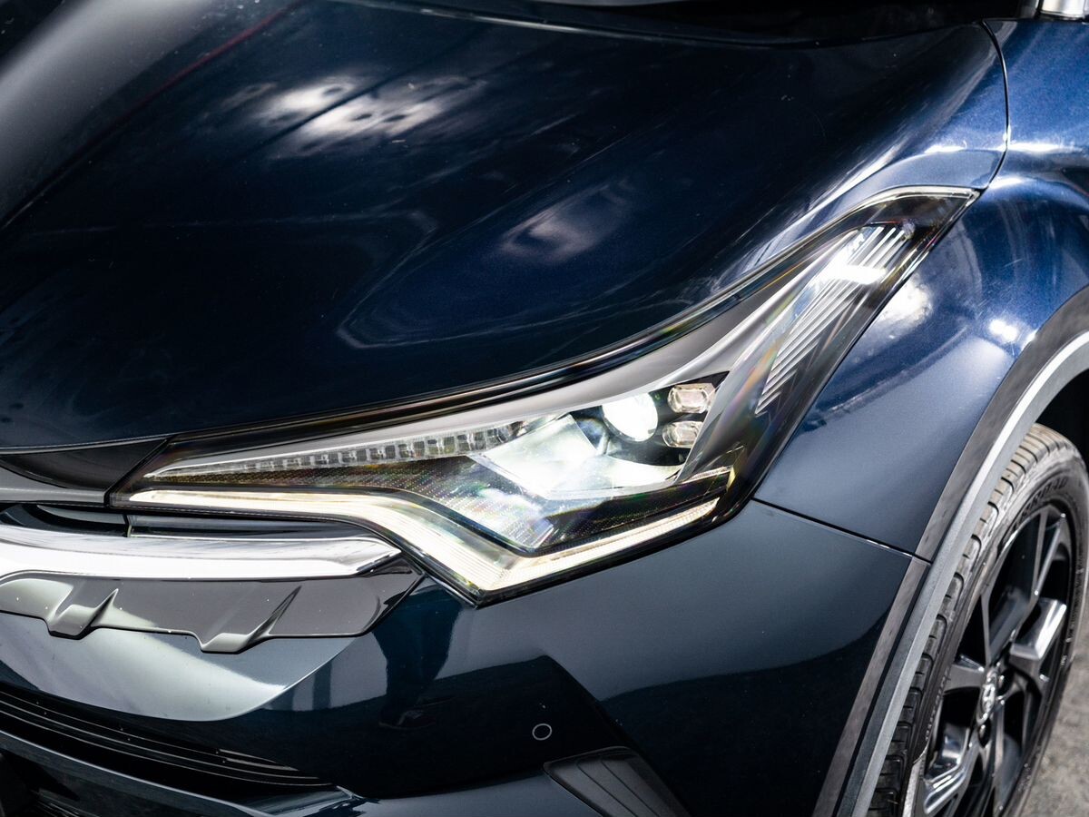 Toyota C-HR 2019 - фото автомобиля
