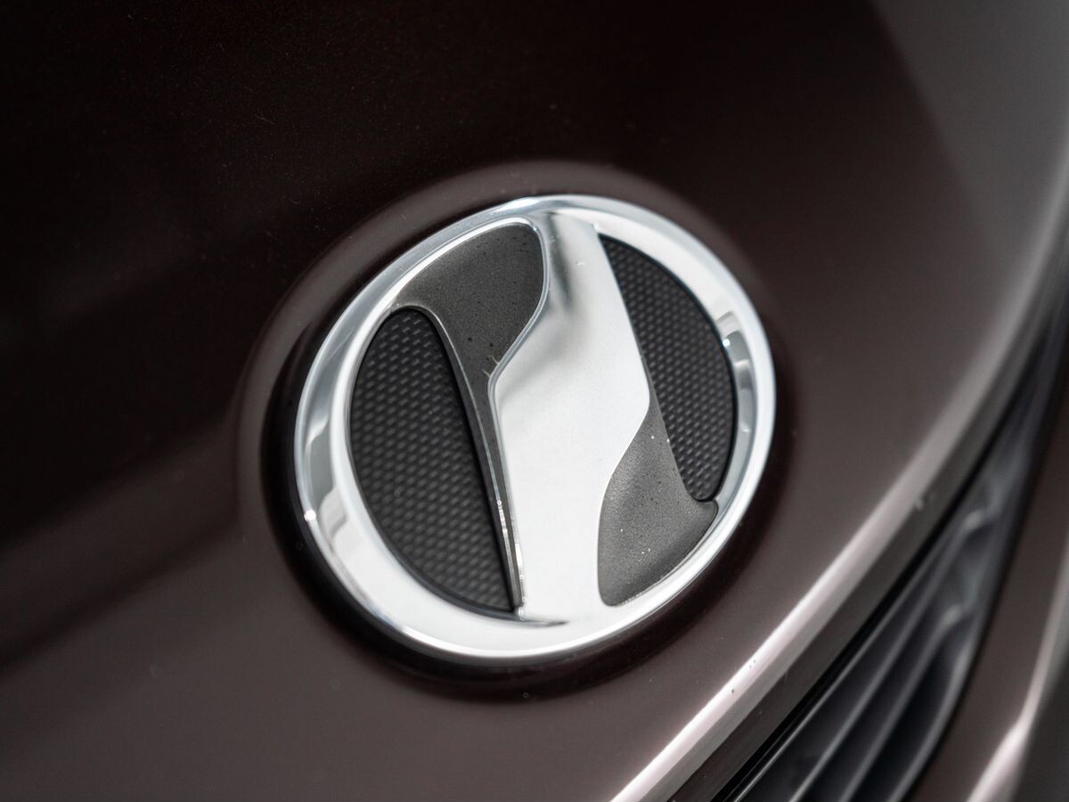 Toyota Wish 2011 - фото автомобиля