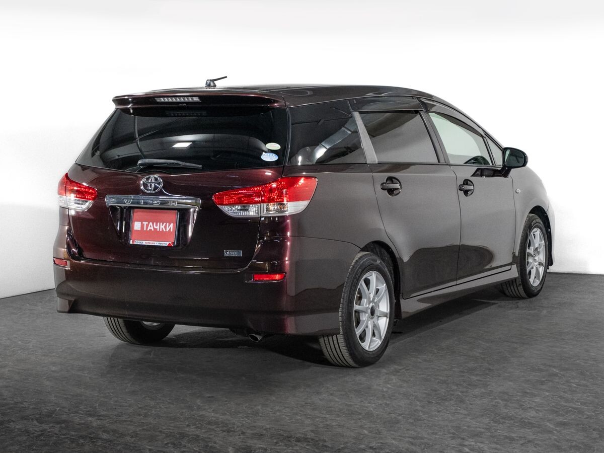 Toyota Wish 2011 - фото автомобиля