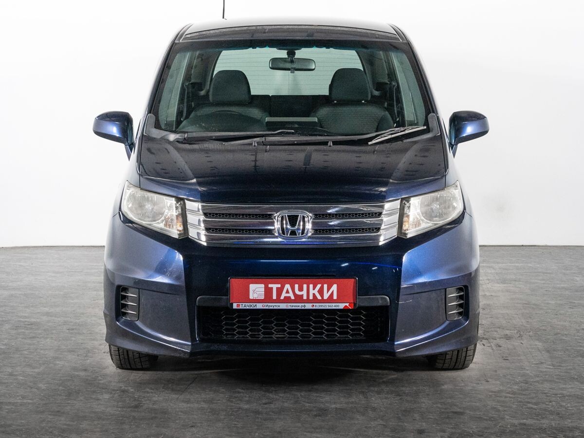 Honda Freed Spike 2010 - фото автомобиля