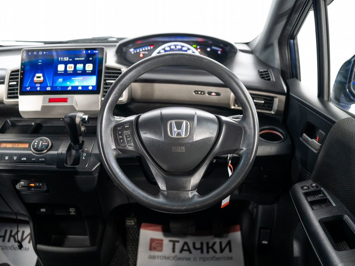 Honda Freed Spike 2010 - фото автомобиля