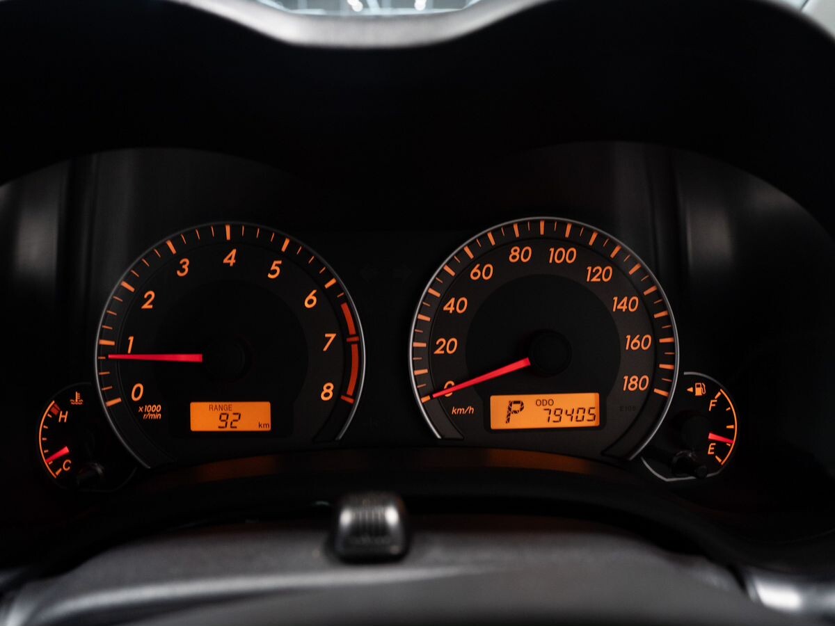 Toyota Corolla Fielder 2010 - фото автомобиля