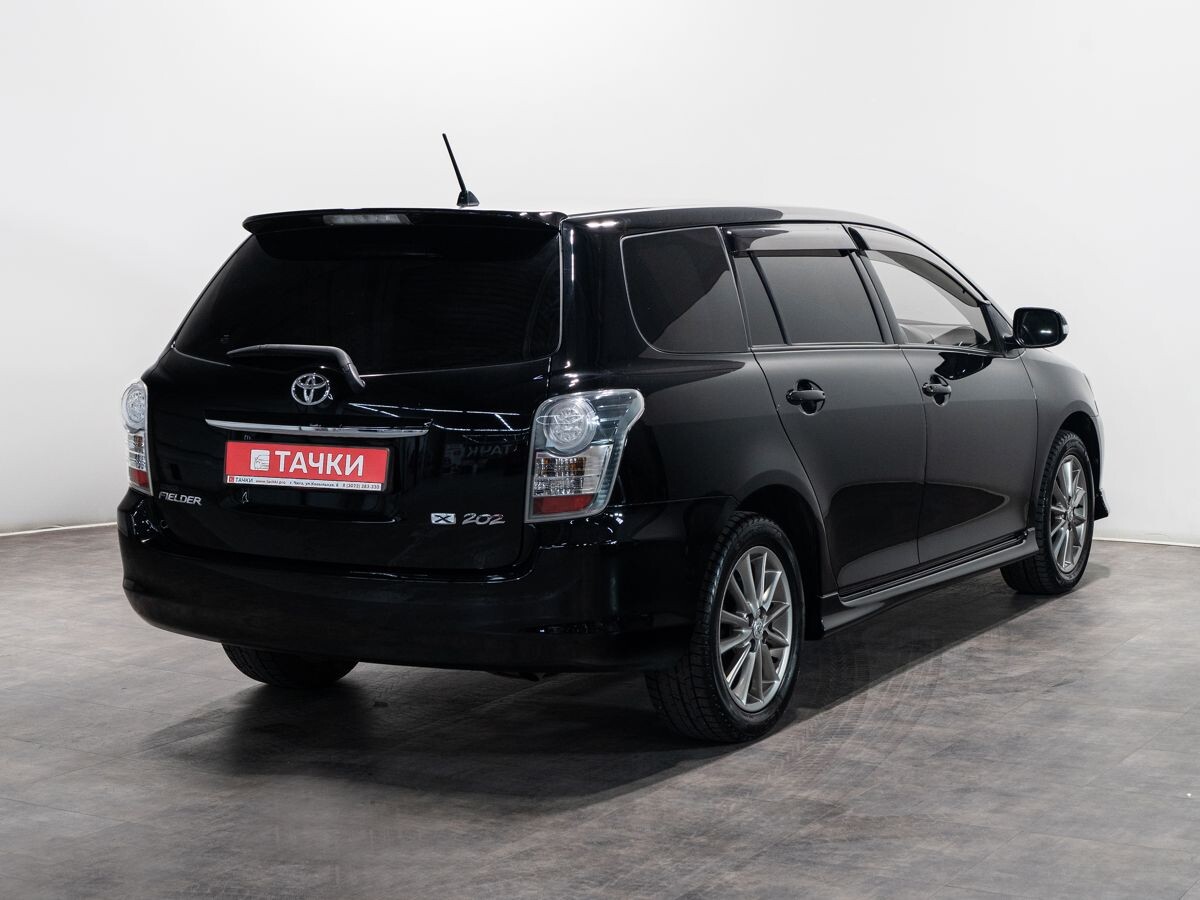 Toyota Corolla Fielder 2010 - фото автомобиля