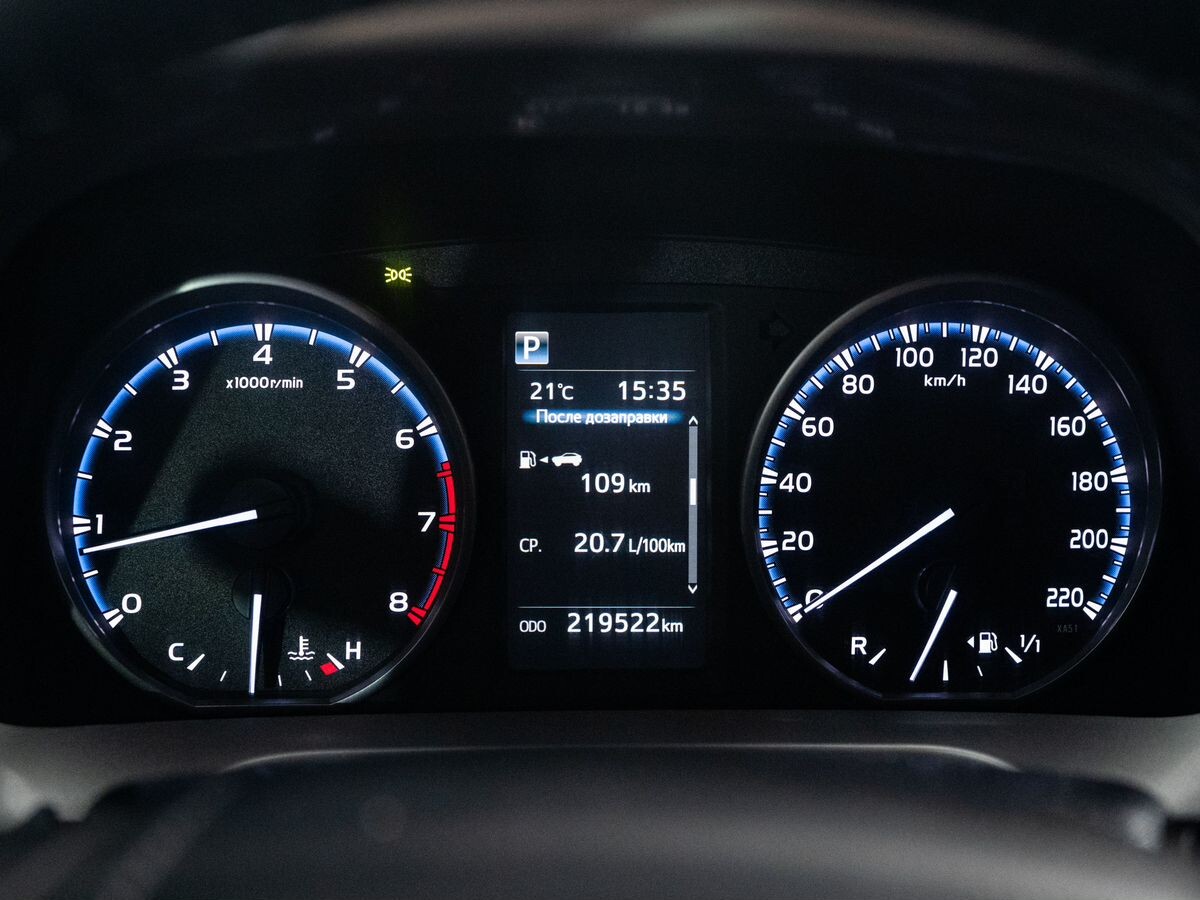 Toyota RAV4 2017 - фото автомобиля