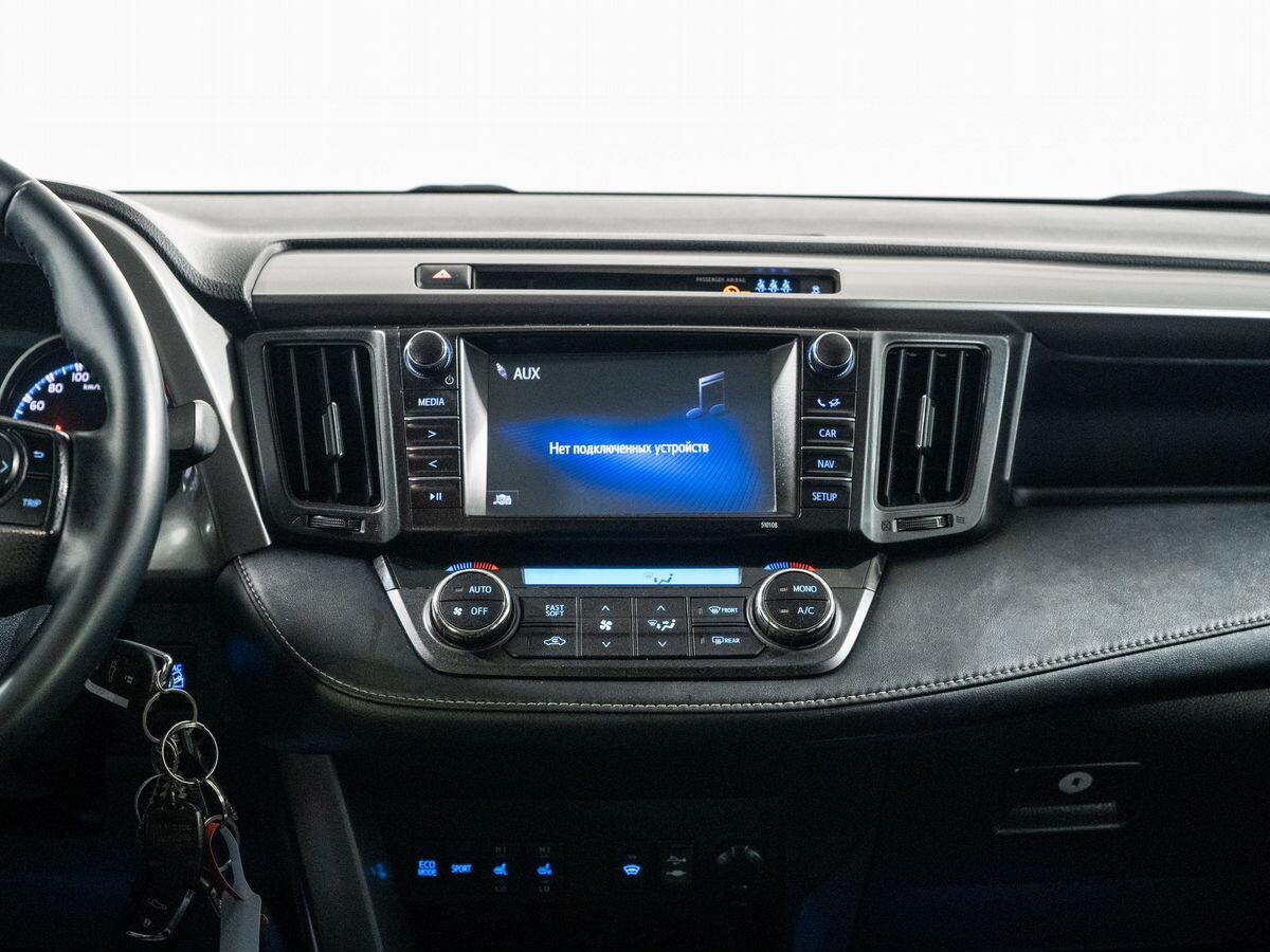 Toyota RAV4 2017 - фото автомобиля