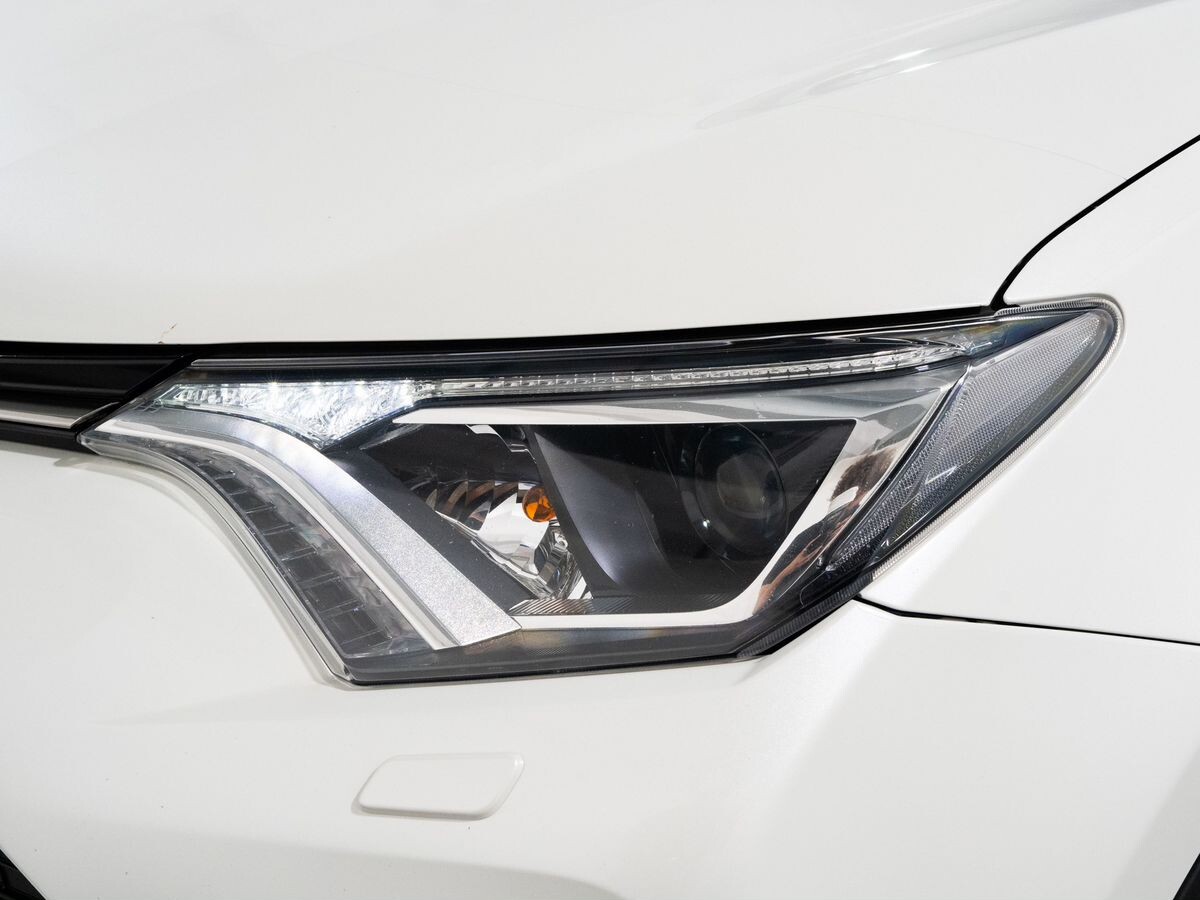 Toyota RAV4 2017 - фото автомобиля