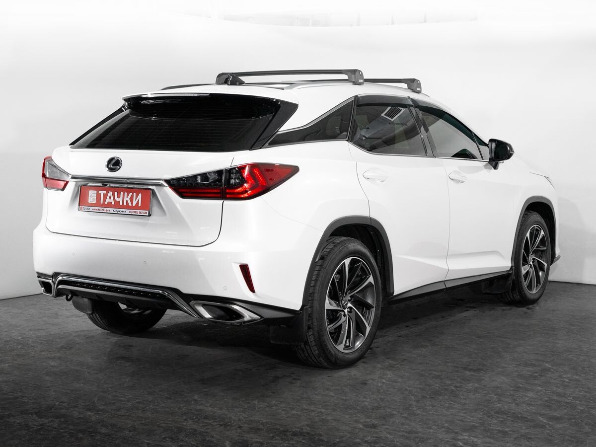 Lexus RX200t 2017 - фото автомобиля