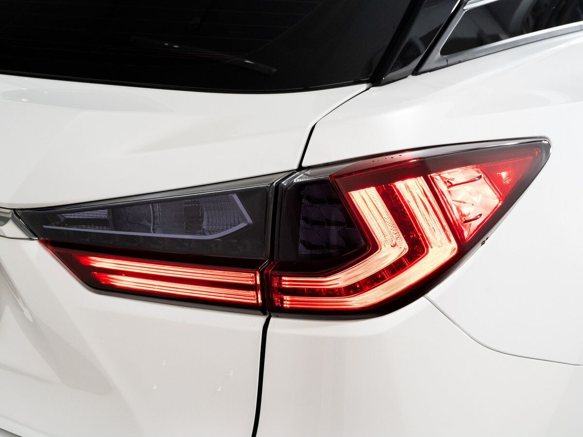 Lexus RX200t 2017 - фото автомобиля