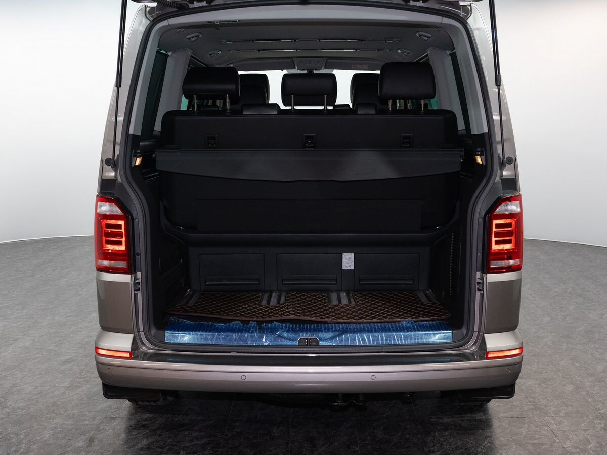 Volkswagen Multivan 2016 - фото автомобиля