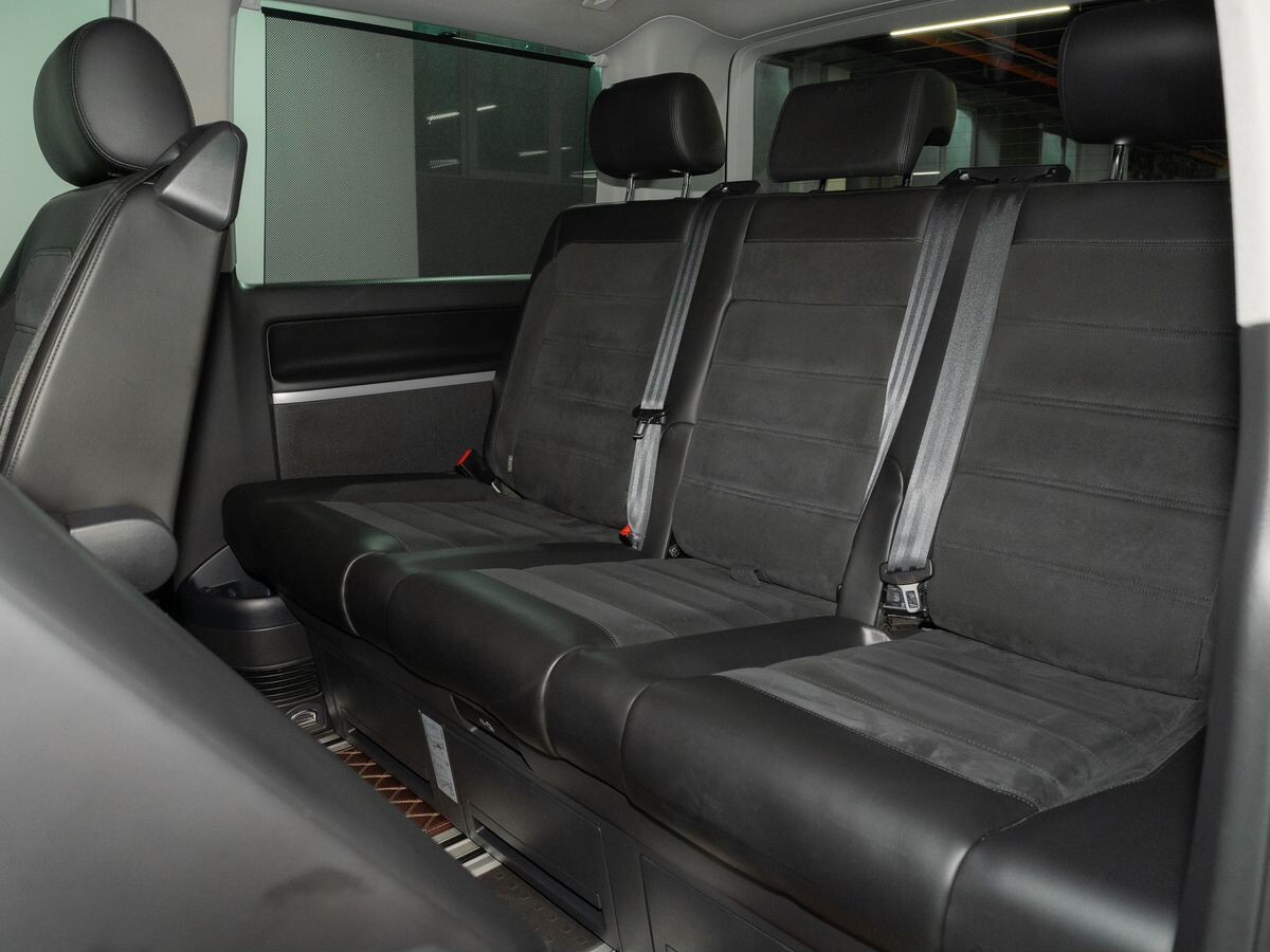 Volkswagen Multivan 2016 - фото автомобиля
