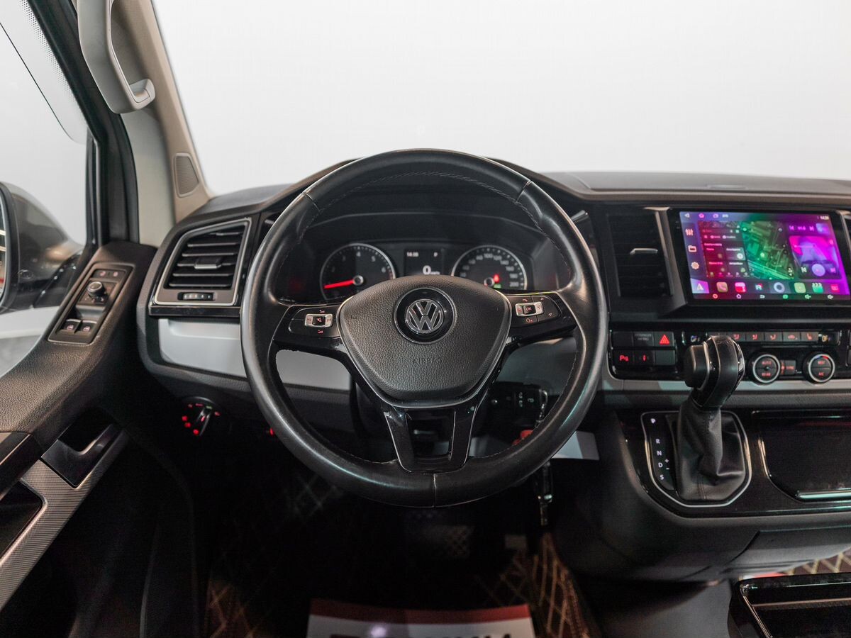 Volkswagen Multivan 2016 - фото автомобиля