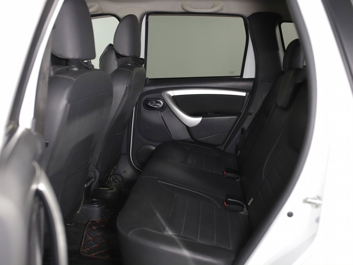 Nissan Terrano 2018 - фото автомобиля