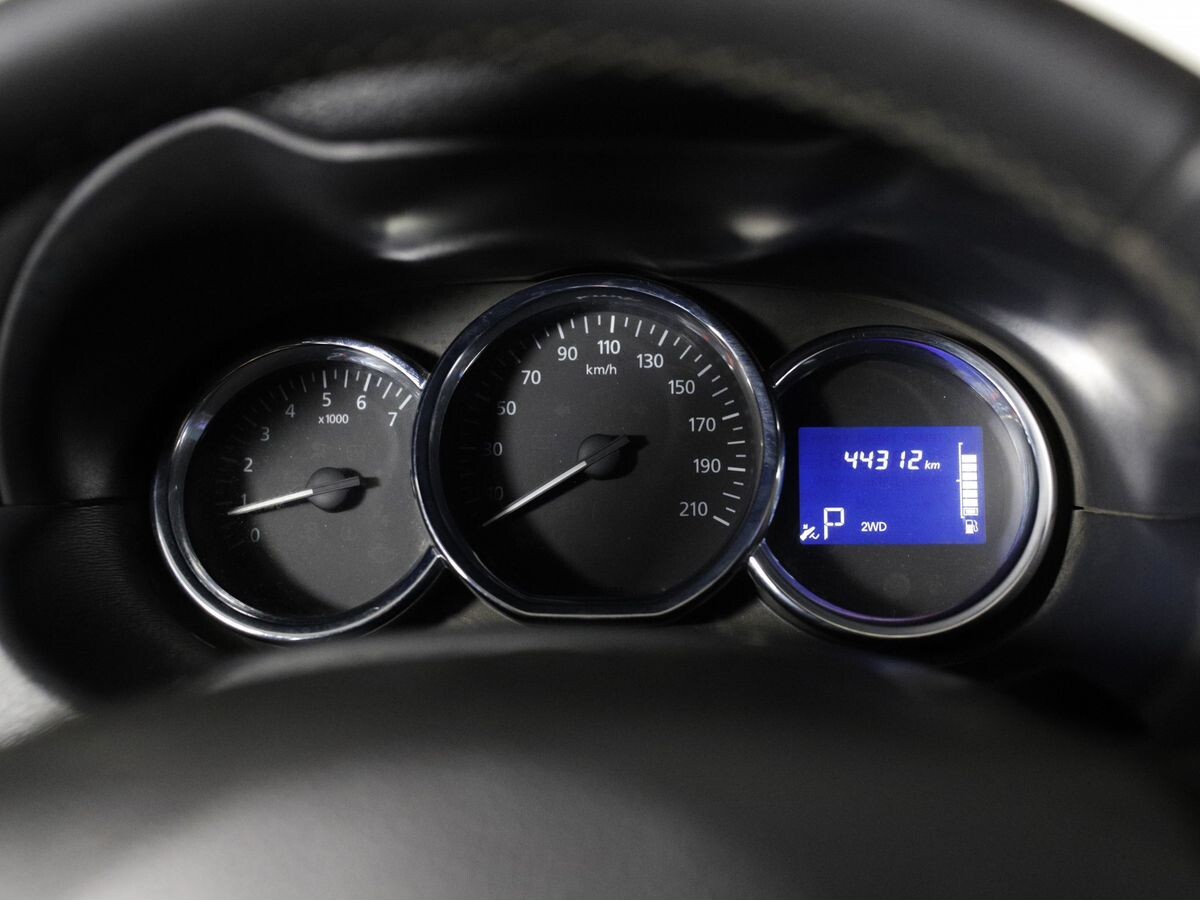 Nissan Terrano 2018 - фото автомобиля