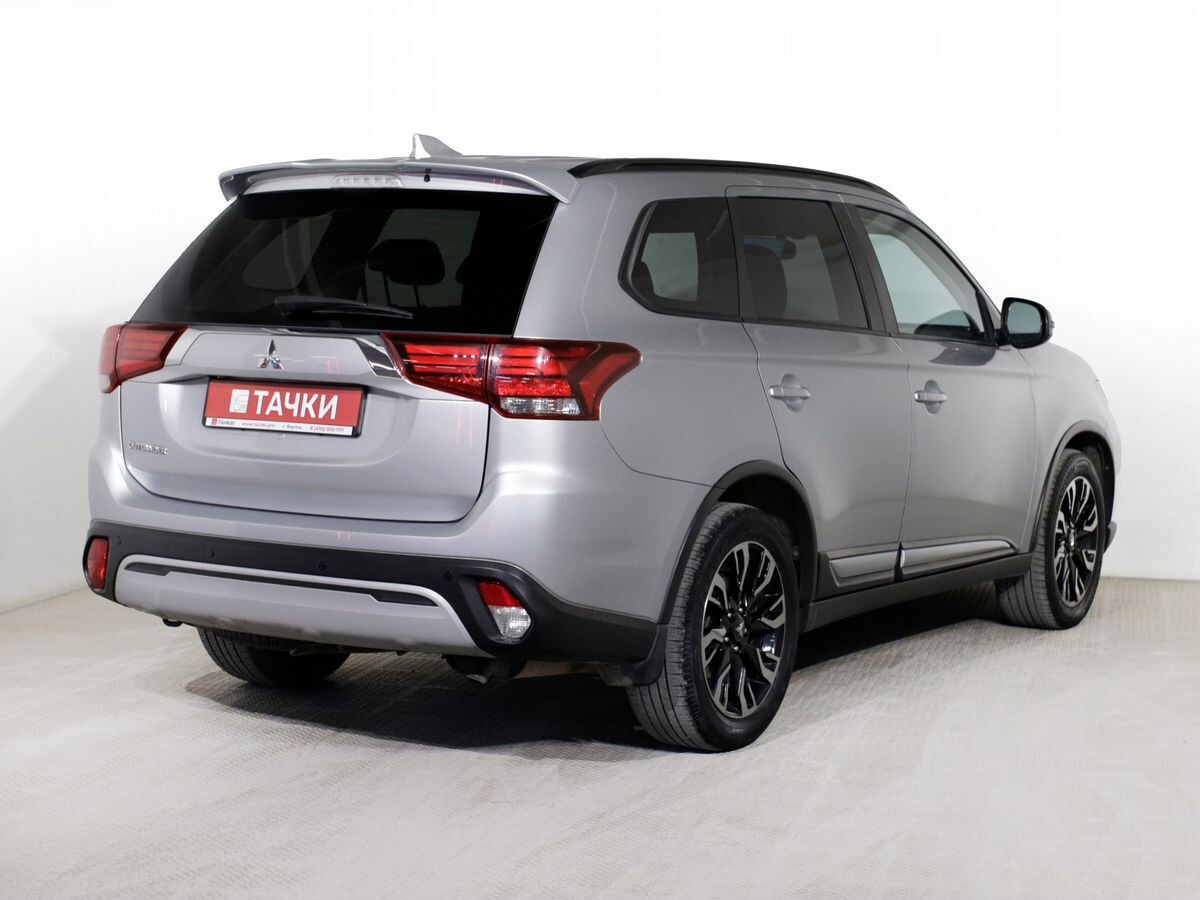 Mitsubishi Outlander 2021 - фото автомобиля