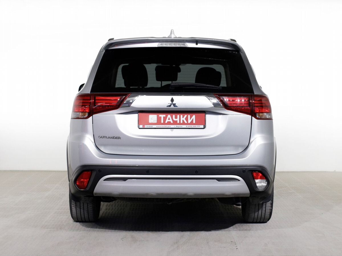 Mitsubishi Outlander 2021 - фото автомобиля