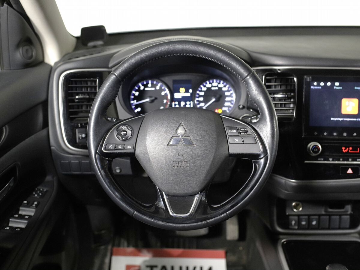 Mitsubishi Outlander 2021 - фото автомобиля