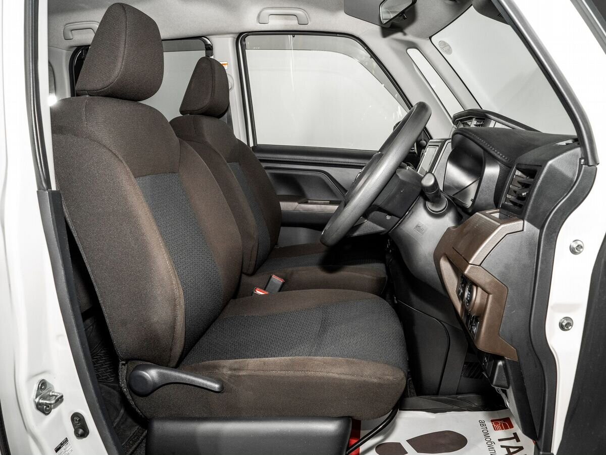 Toyota Roomy 2020 - фото автомобиля