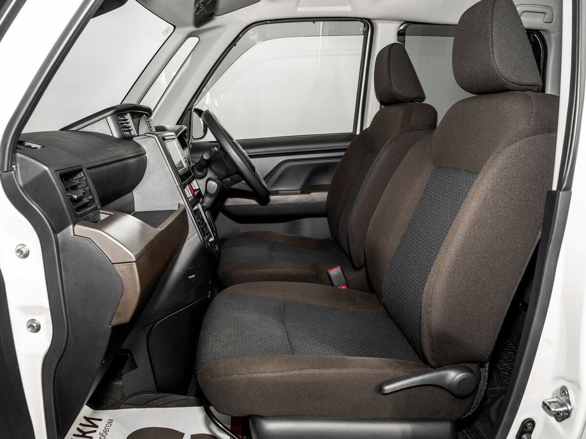 Toyota Roomy 2020 - фото автомобиля