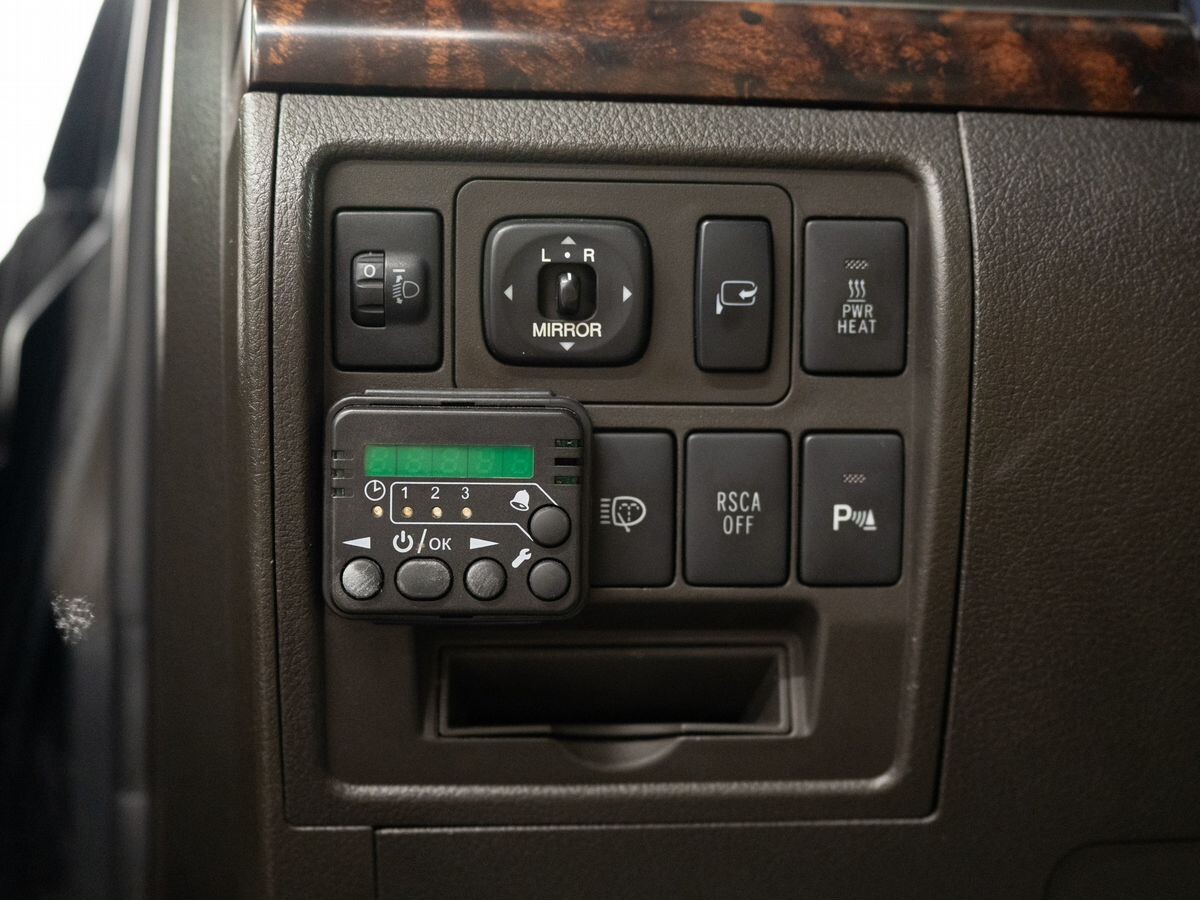 Toyota Land Cruiser 2008 - фото автомобиля