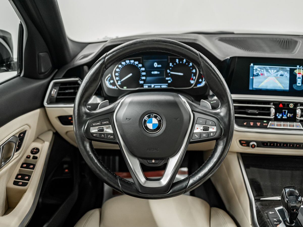 BMW 3-Series 2020 - фото автомобиля