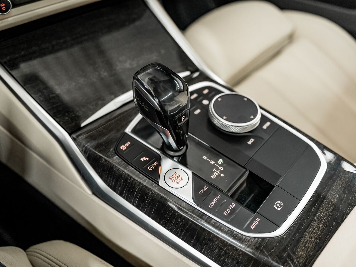 BMW 3-Series 2020 - фото автомобиля