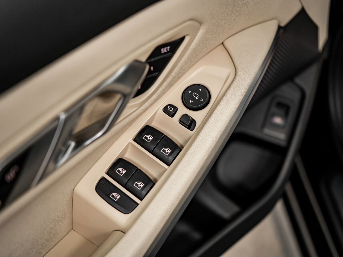 BMW 3-Series 2020 - фото автомобиля