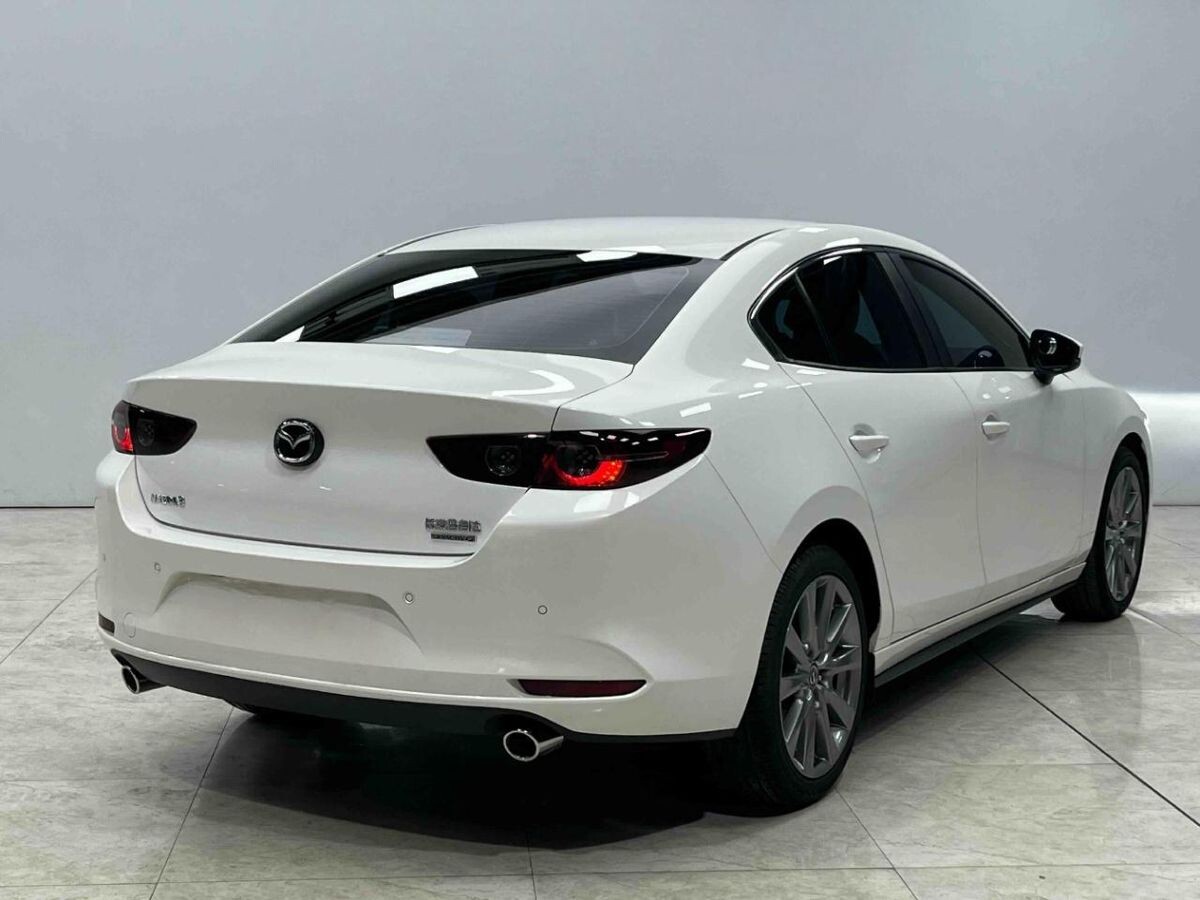 Mazda Mazda3 2022 - фото автомобиля