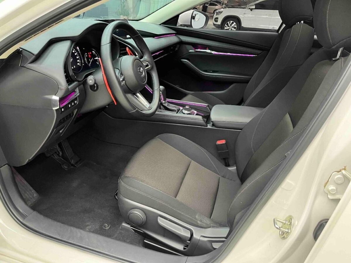 Mazda Mazda3 2022 - фото автомобиля