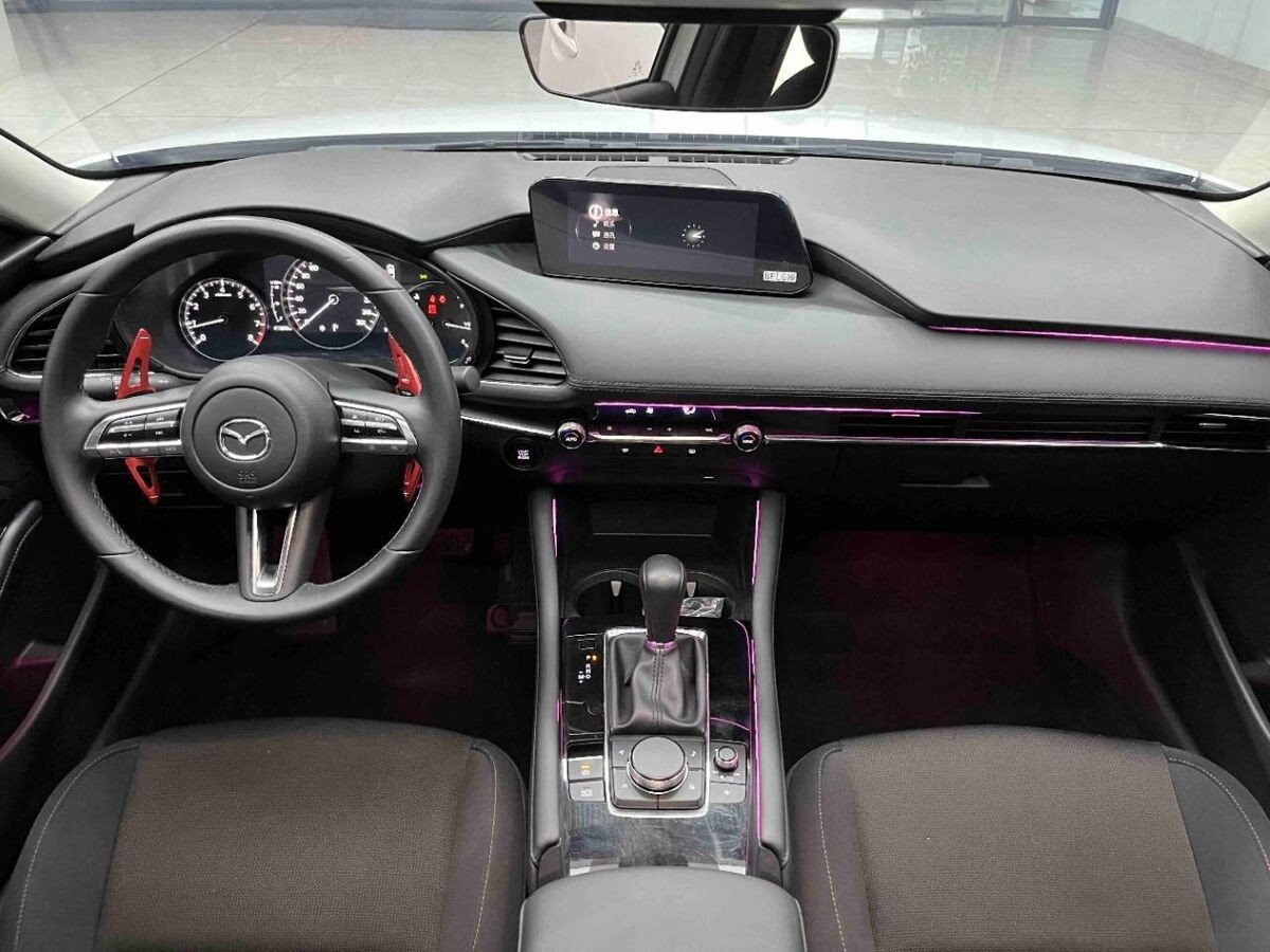 Mazda Mazda3 2022 - фото автомобиля