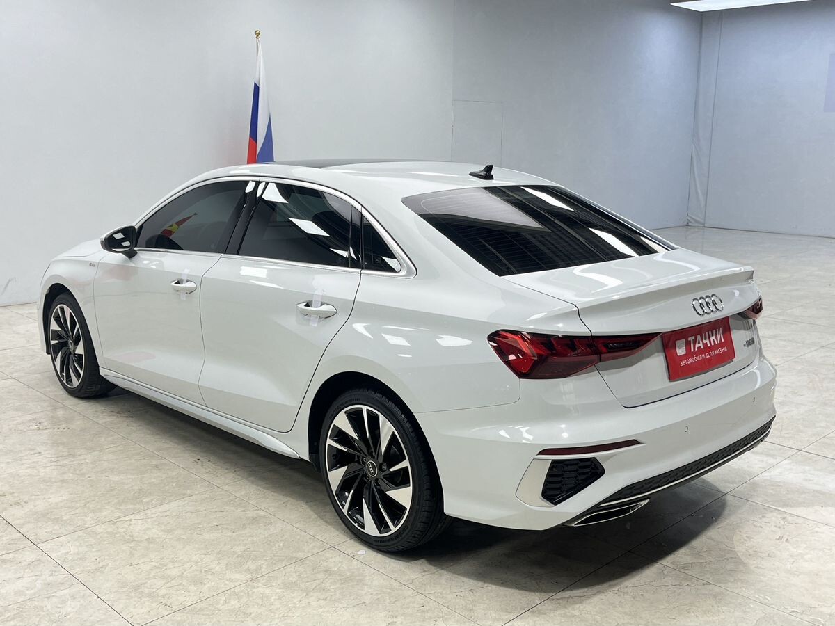 Audi A3 2022 - фото автомобиля