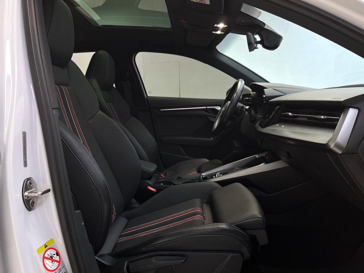 Audi A3 2022 - фото автомобиля