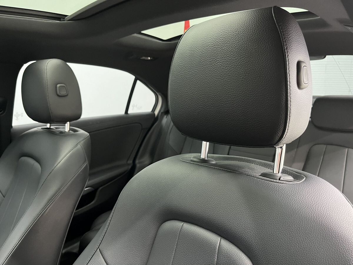Mercedes-Benz A-Class 2022 - фото автомобиля