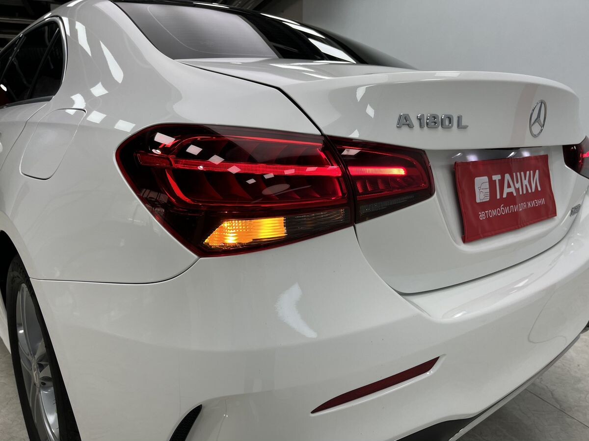 Mercedes-Benz A-Class 2022 - фото автомобиля
