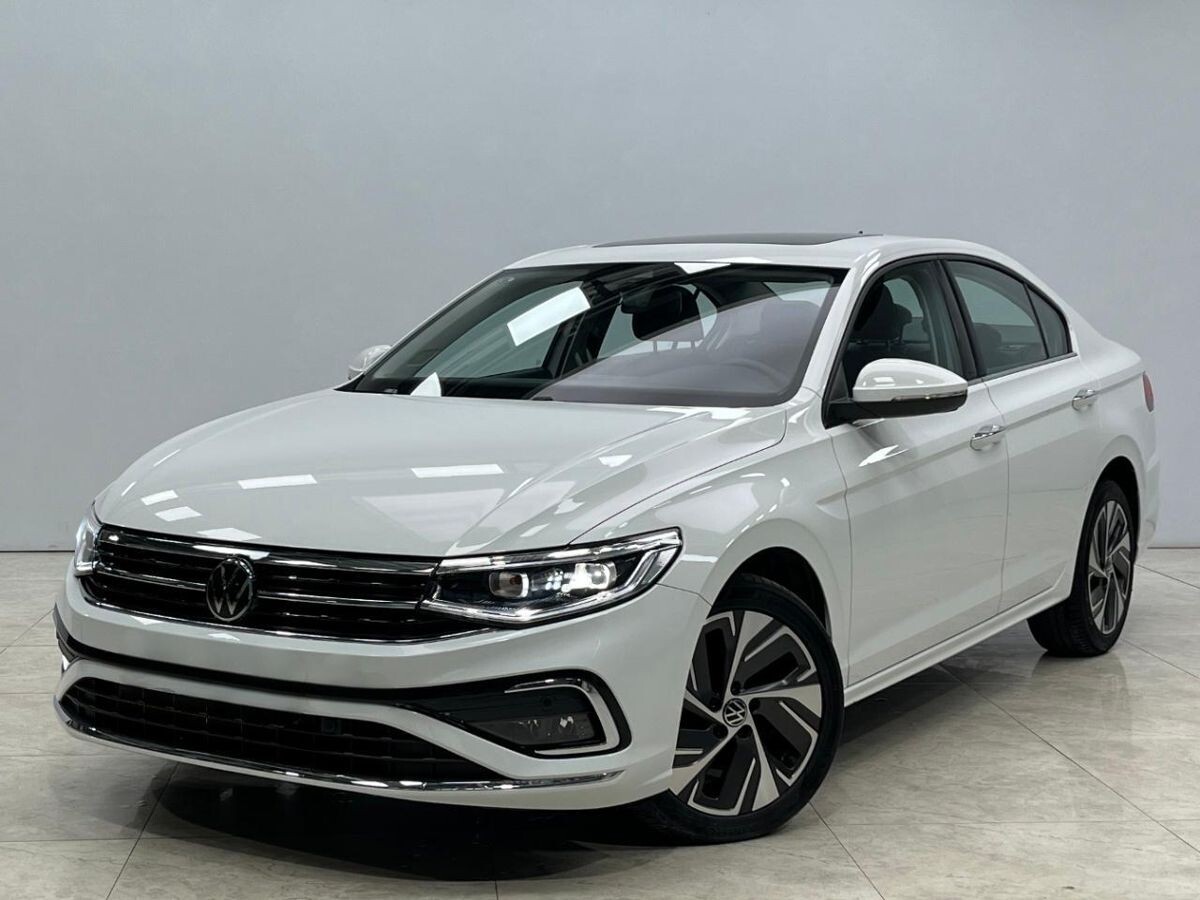 Volkswagen Bora 2022 - фото автомобиля