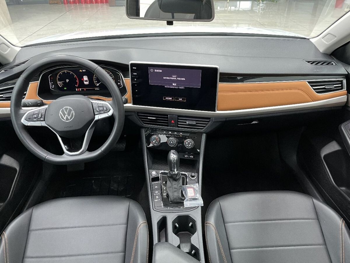 Volkswagen Bora 2022 - фото автомобиля