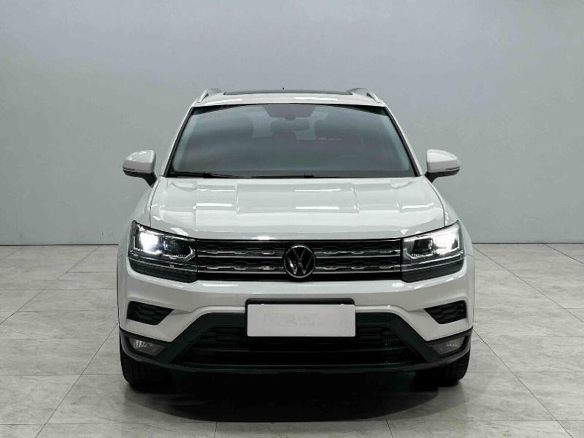 Volkswagen Tharu 2022 - фото автомобиля