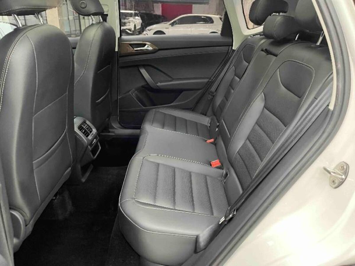 Volkswagen Tharu 2022 - фото автомобиля