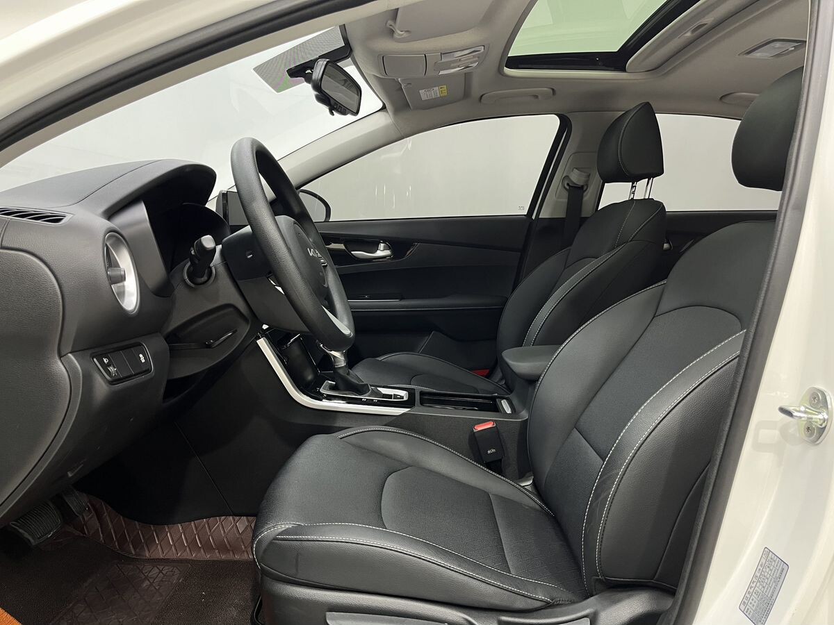Kia K3 2022 - фото автомобиля