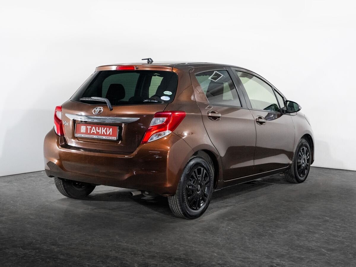 Toyota Vitz 2015 - фото автомобиля